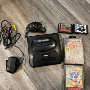 Sega Genesis Model 2 MK-1631 Black Console Bundle With Cables and 4 Games.